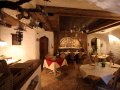 Ristorante pizzeria con 300 posti ad Auronzo di Cadore nelle Dolomiti Unesco - 在聯合國教科文組織多洛米蒂半島的奧龍佐迪卡多雷有300個座位的比薩店餐廳